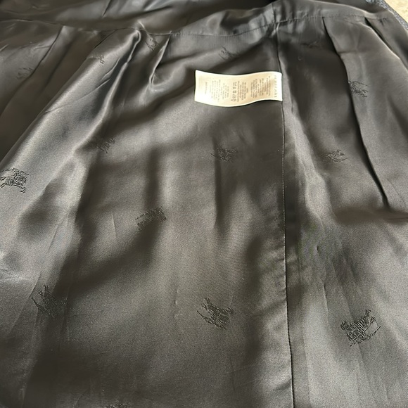 Burberry trench coat - Picture 11 of 16